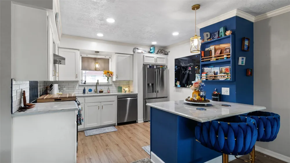 261 Barracuda Street Bayou Vista, TX 77563