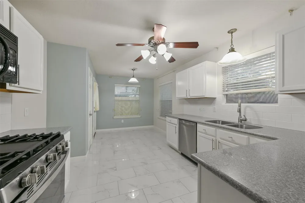 9523 Wyatt Oak Lane Hockley, TX 77044