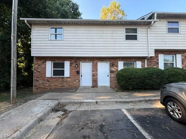 1827 Merritt Drive #B Greensboro, NC 27407
