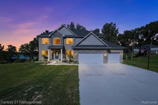 126 Parker Ortonville Village, MI 48462