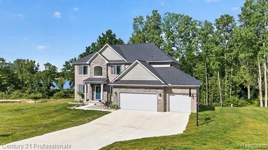 126 Parker Ortonville Village, MI 48462