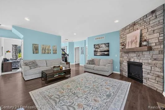126 Parker Ortonville Village, MI 48462