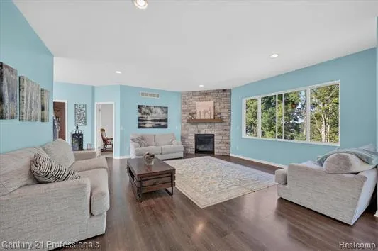 126 Parker Ortonville Village, MI 48462