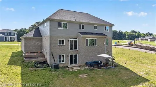 126 Parker Ortonville Village, MI 48462