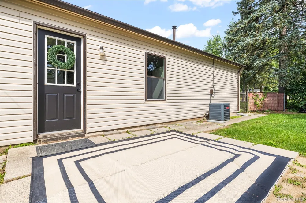 6119 Marcy Street Green Oak Township, MI 48116