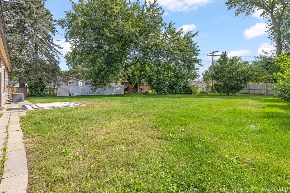 6119 Marcy Street Green Oak Township, MI 48116