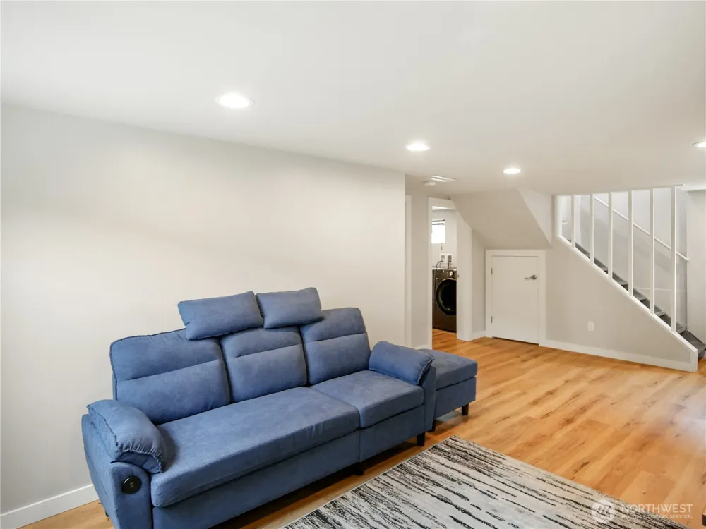 205 NW 101st Street Seattle, WA 98177