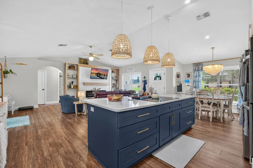 3216 UMBRELLA TREE Edgewater, FL 32141