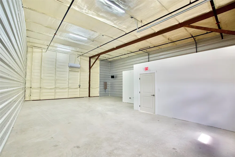 190 Ninety Four Lane Taylor, TX 76574