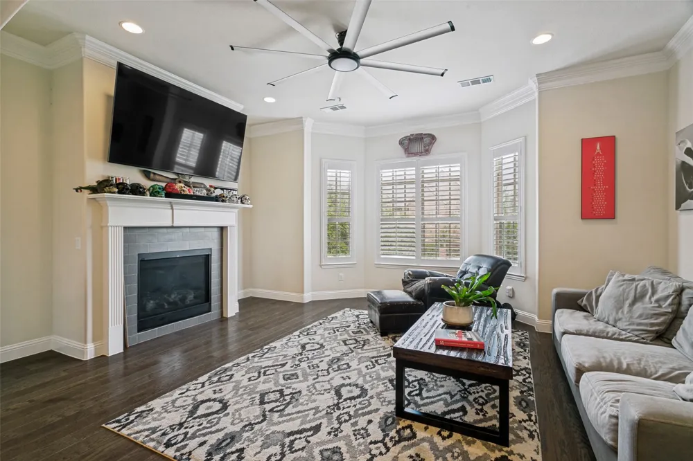 2662 Sherwood Drive Lewisville, TX 75067