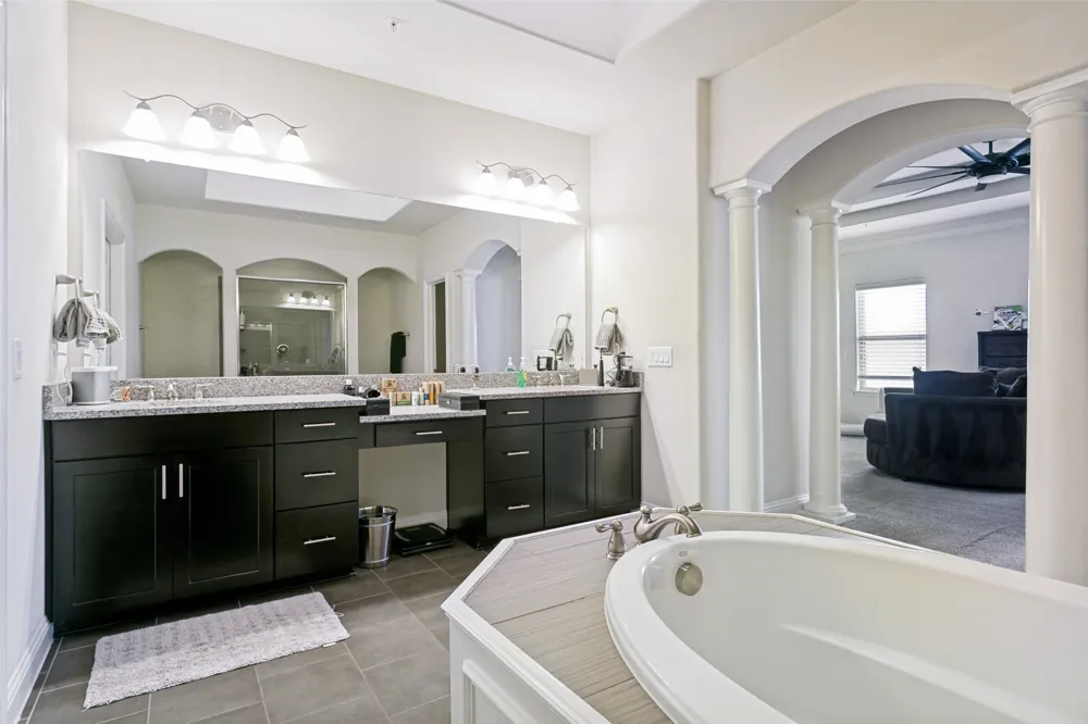 2662 Sherwood Drive Lewisville, TX 75067