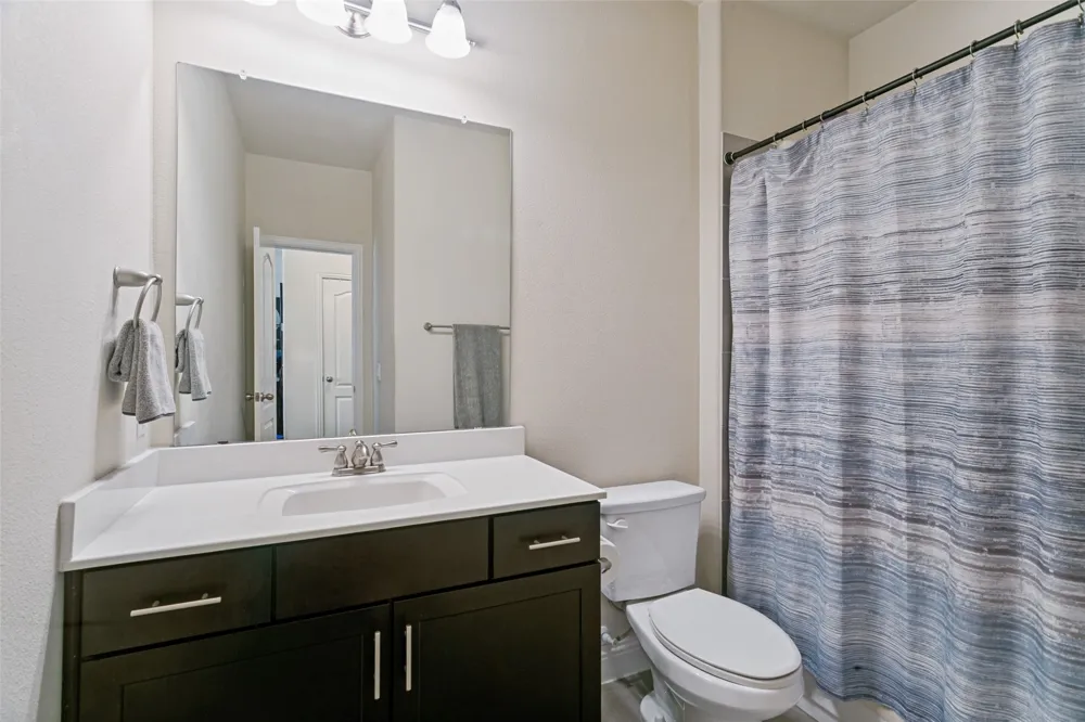 2662 Sherwood Drive Lewisville, TX 75067