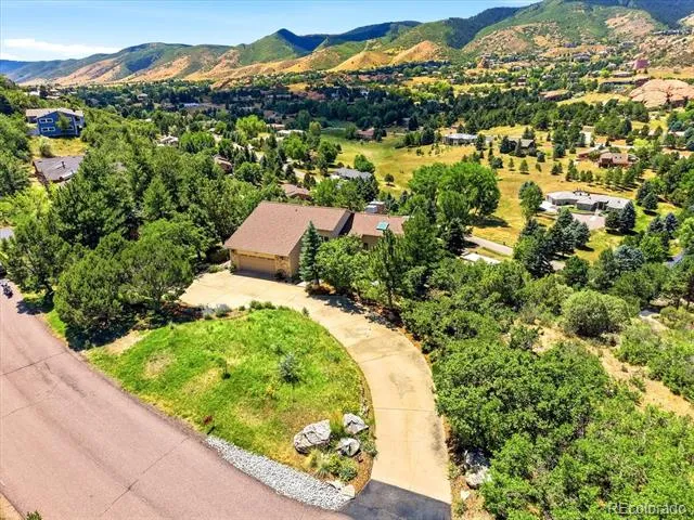5961 Crestbrook Drive Morrison, CO 80465