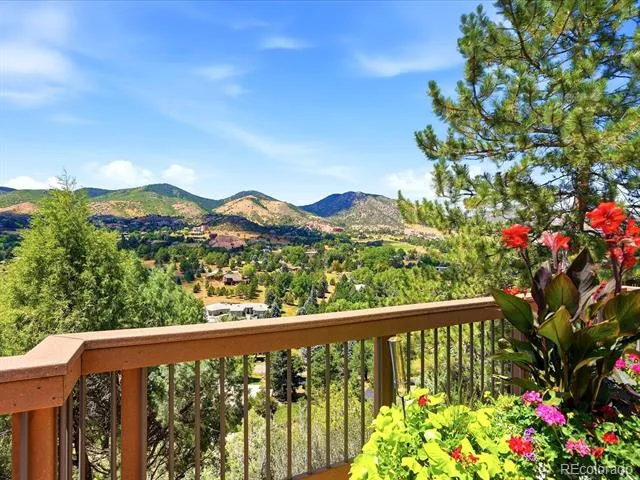 5961 Crestbrook Drive Morrison, CO 80465