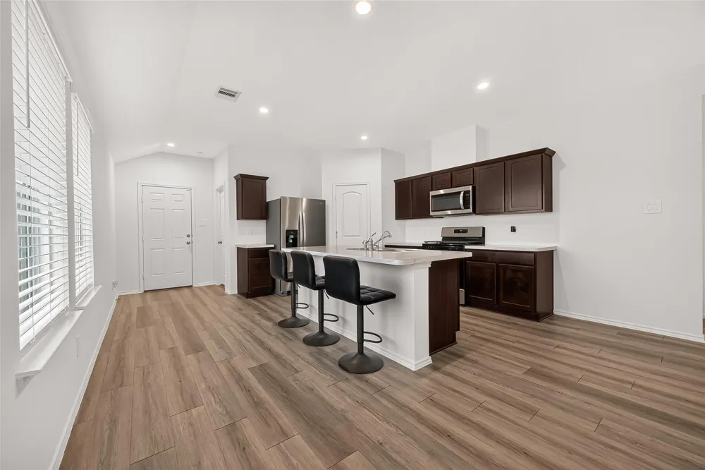 2074 Legacy Hills Drive Houston, TX 77067