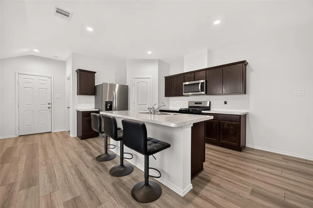 2074 Legacy Hills Drive Houston, TX 77067