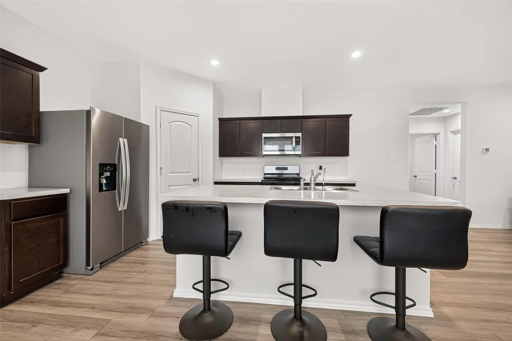 2074 Legacy Hills Drive Houston, TX 77067