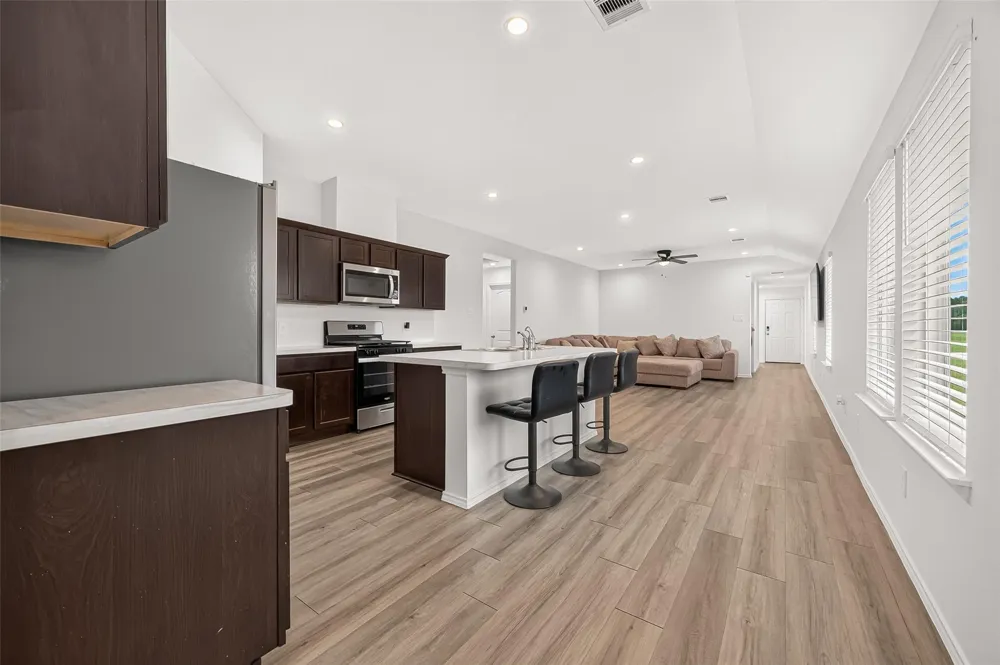 2074 Legacy Hills Drive Houston, TX 77067