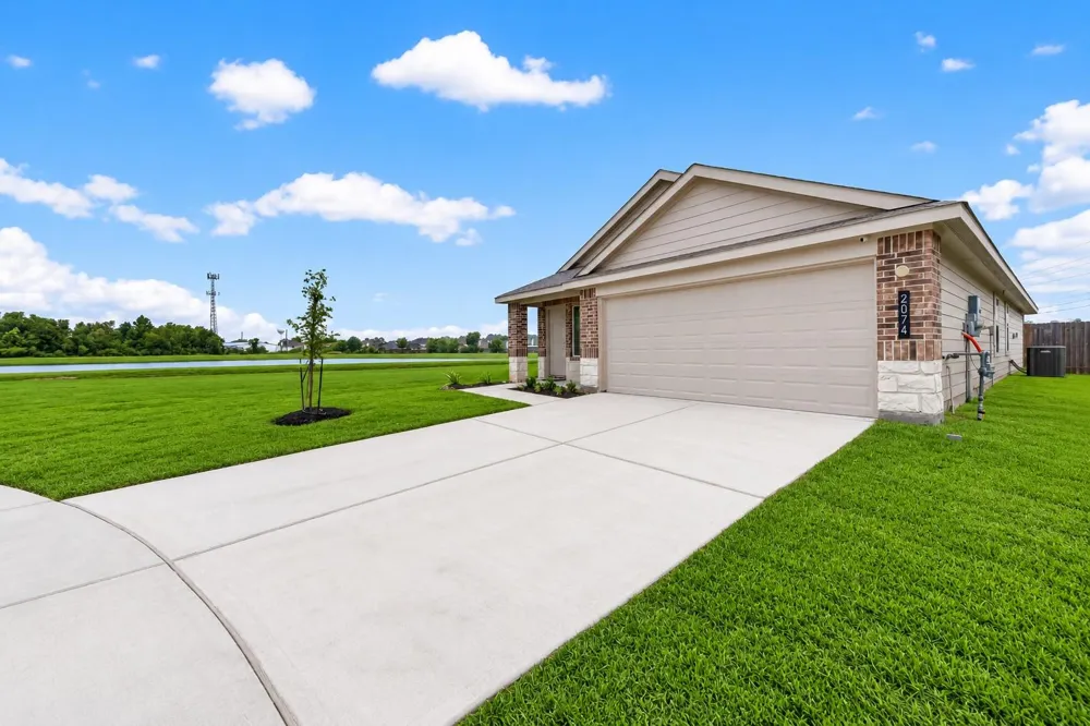 2074 Legacy Hills Drive Houston, TX 77067
