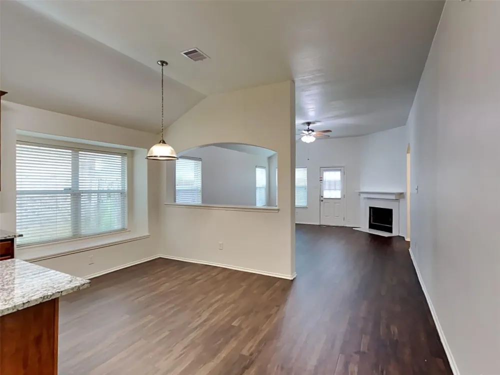 7702 Summerdale Drive Rosenberg, TX 77469
