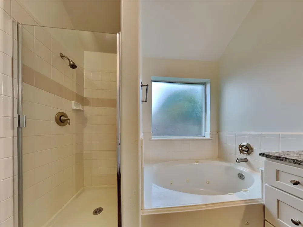 7702 Summerdale Drive Rosenberg, TX 77469