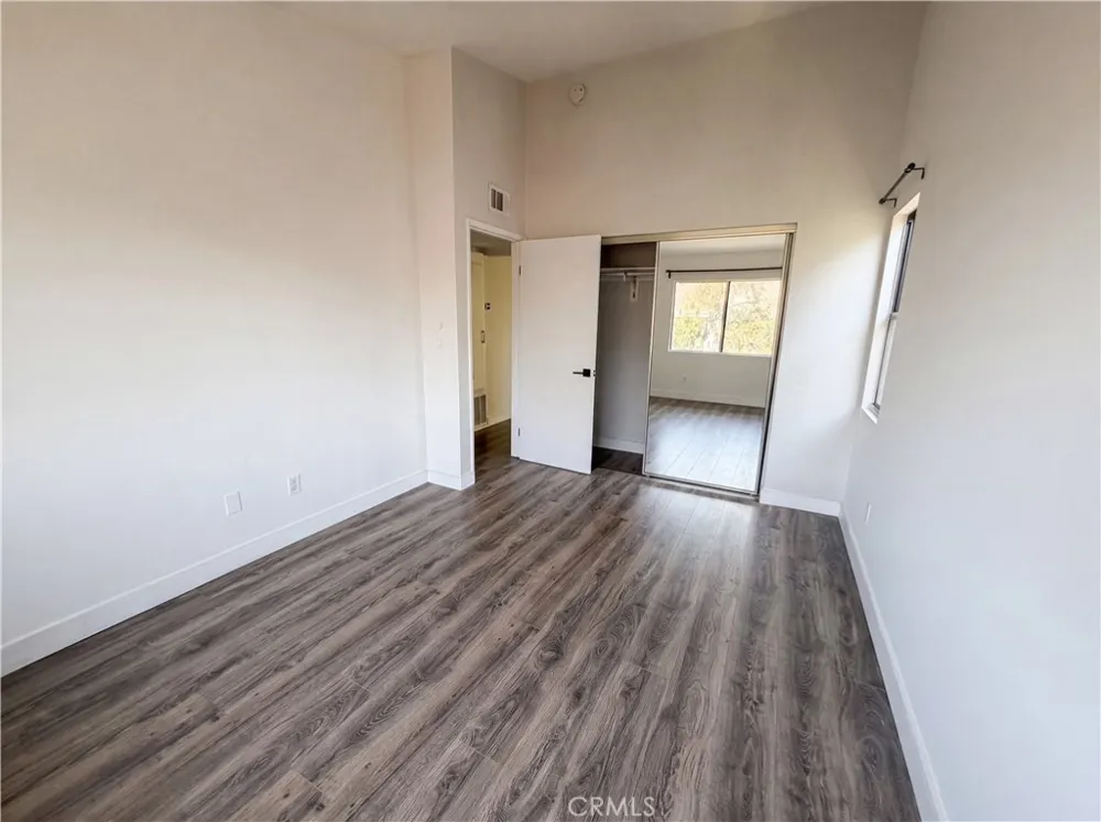 7300 Corbin Ave Unit M Los Angeles, CA 91335