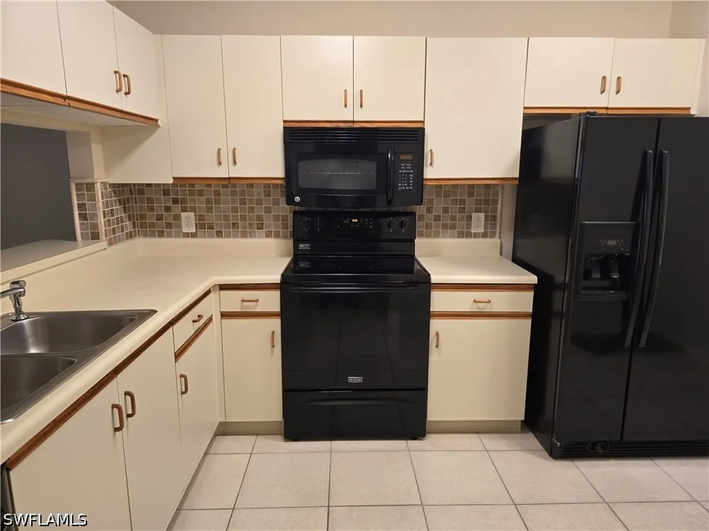 Woodmere Lake Circle #H101 Naples, FL 34112