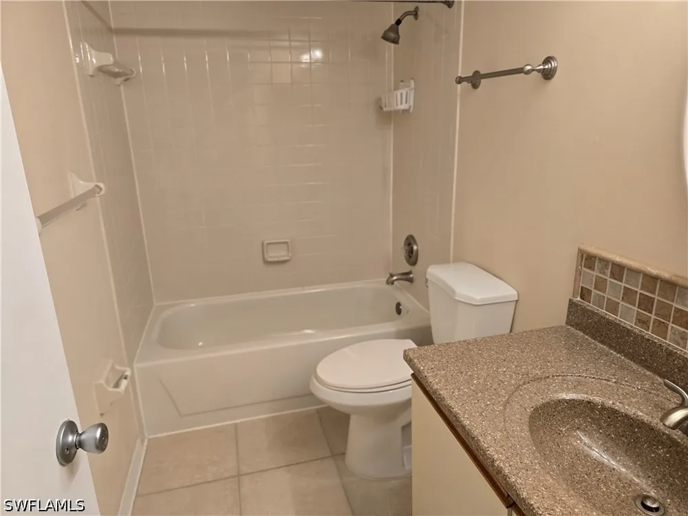 Woodmere Lake Circle #H101 Naples, FL 34112