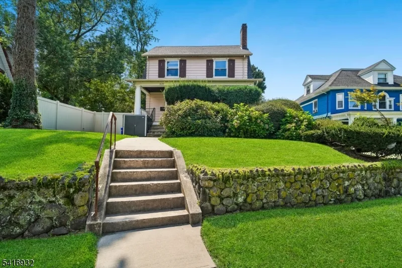 621 Springdale Ave East Orange City, NJ 07017