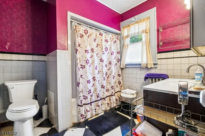 621 Springdale Ave East Orange City, NJ 07017