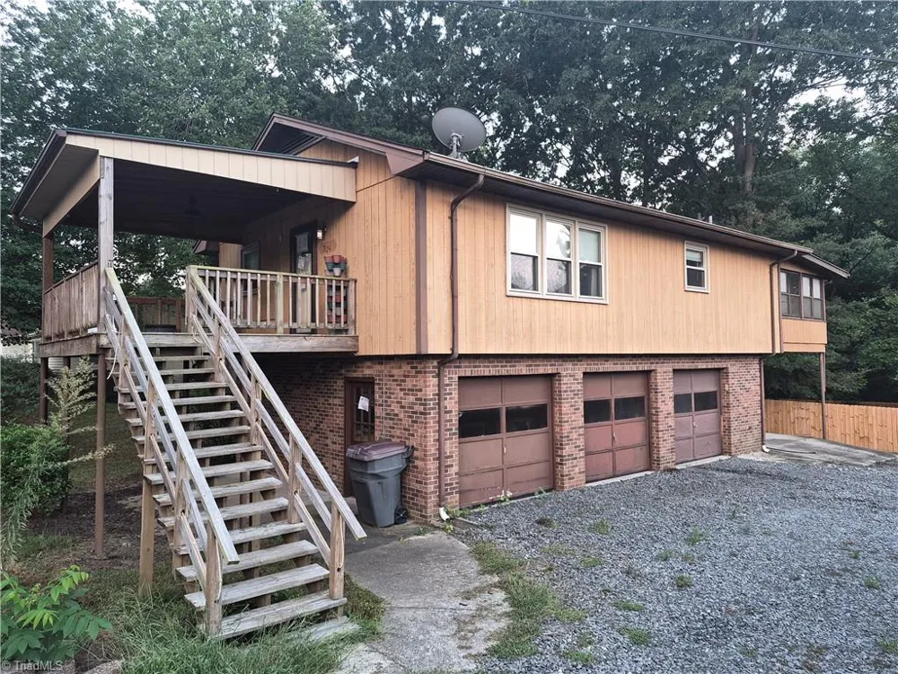 704 Baker Street Reidsville, NC 27320