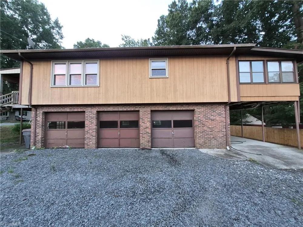 704 Baker Street Reidsville, NC 27320