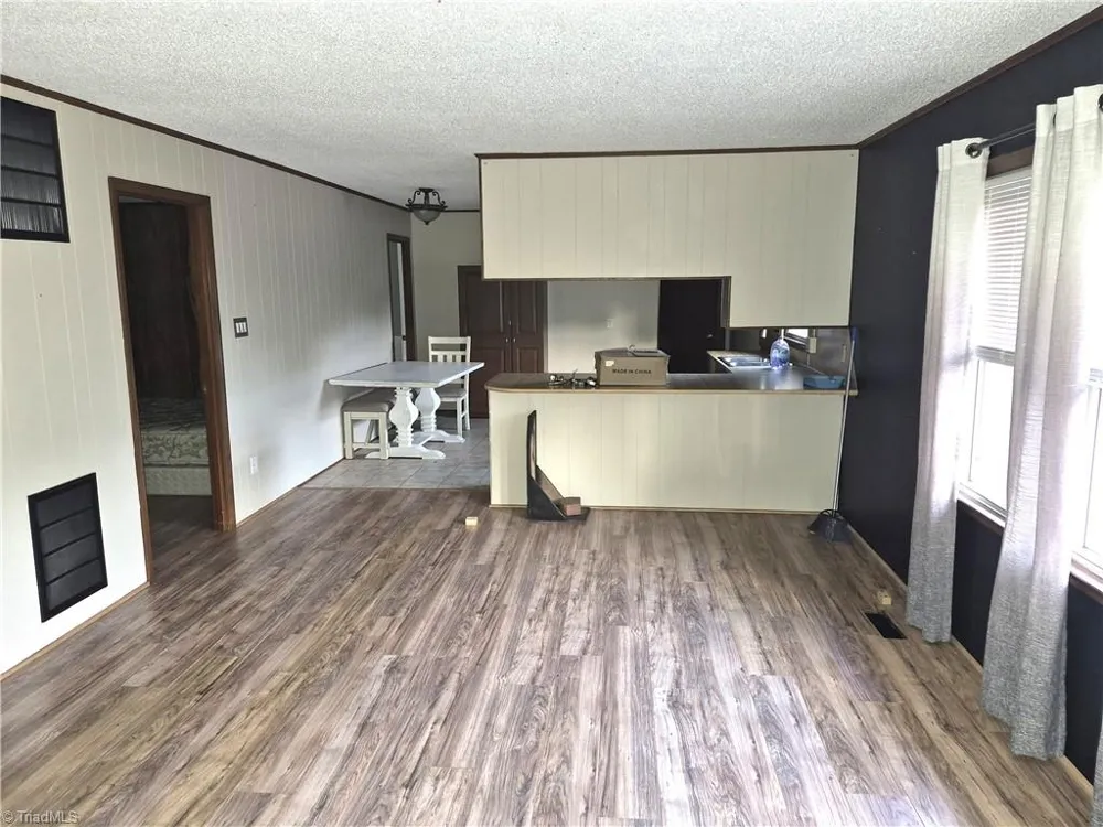704 Baker Street Reidsville, NC 27320