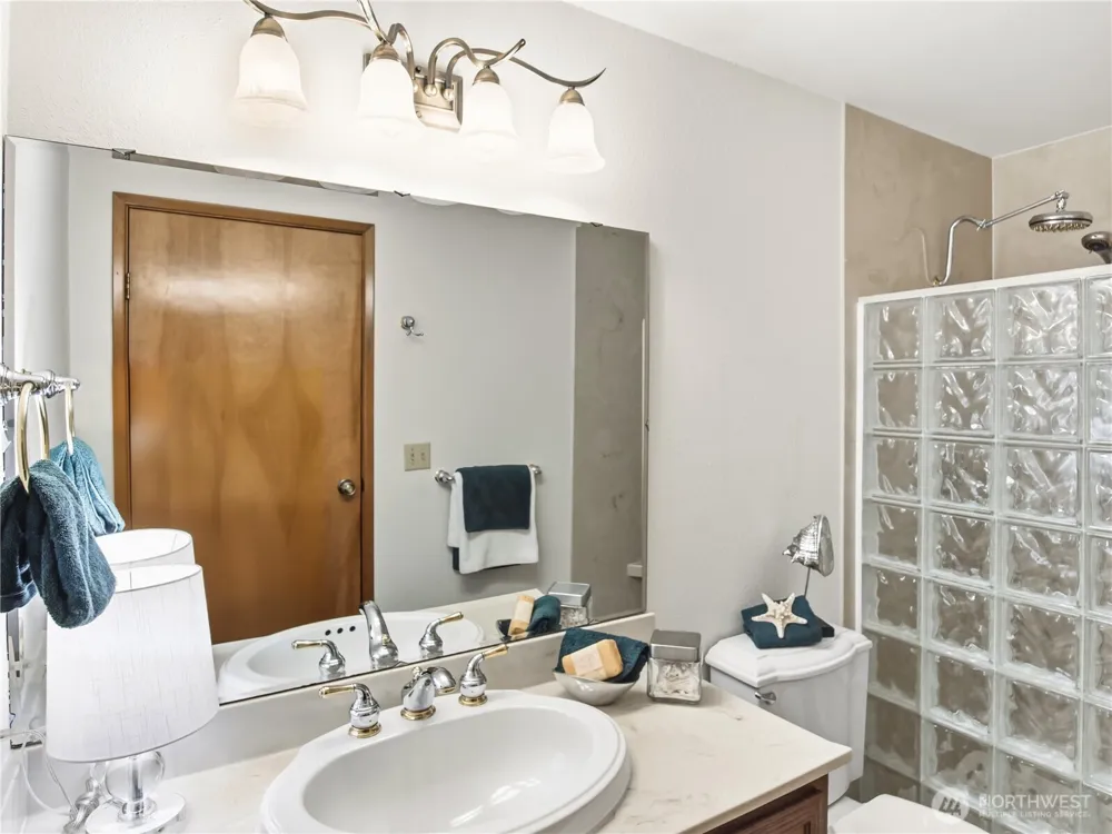 9811 67th Avenue Ct E Puyallup, WA 98373