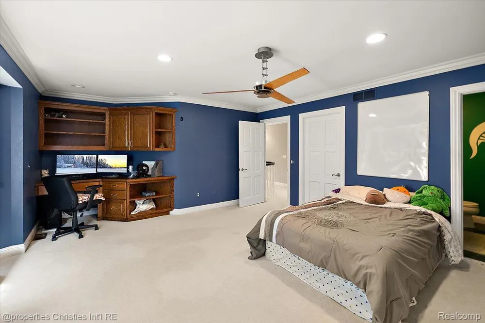1315 Maryland Highland Charter Township, MI 48380