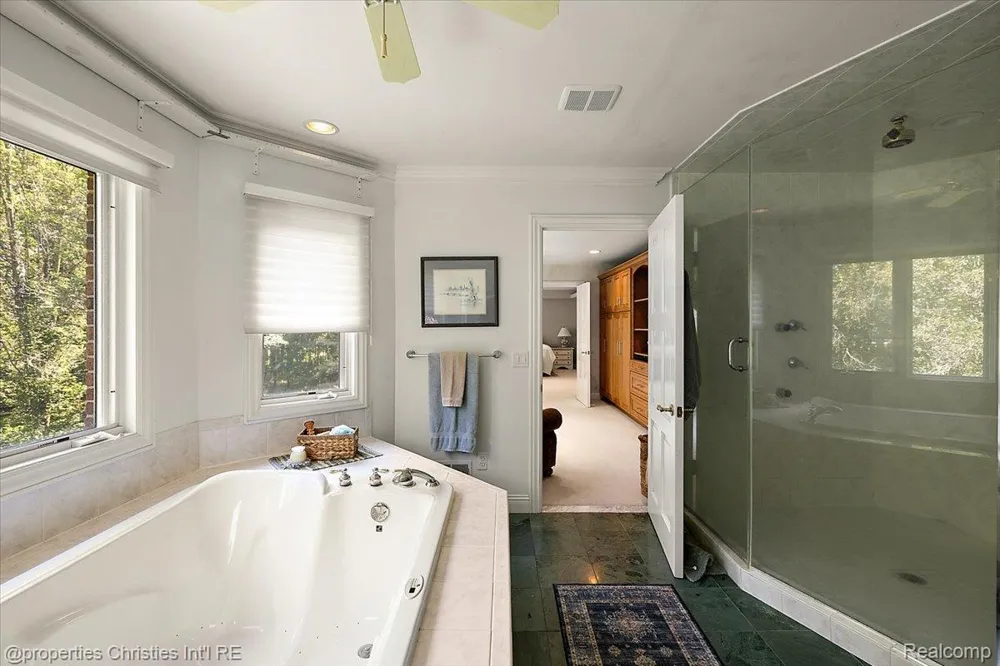 1315 Maryland Highland Charter Township, MI 48380