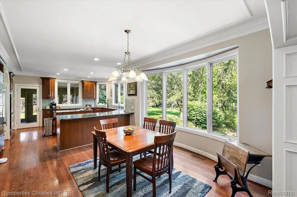 1315 Maryland Highland Charter Township, MI 48380