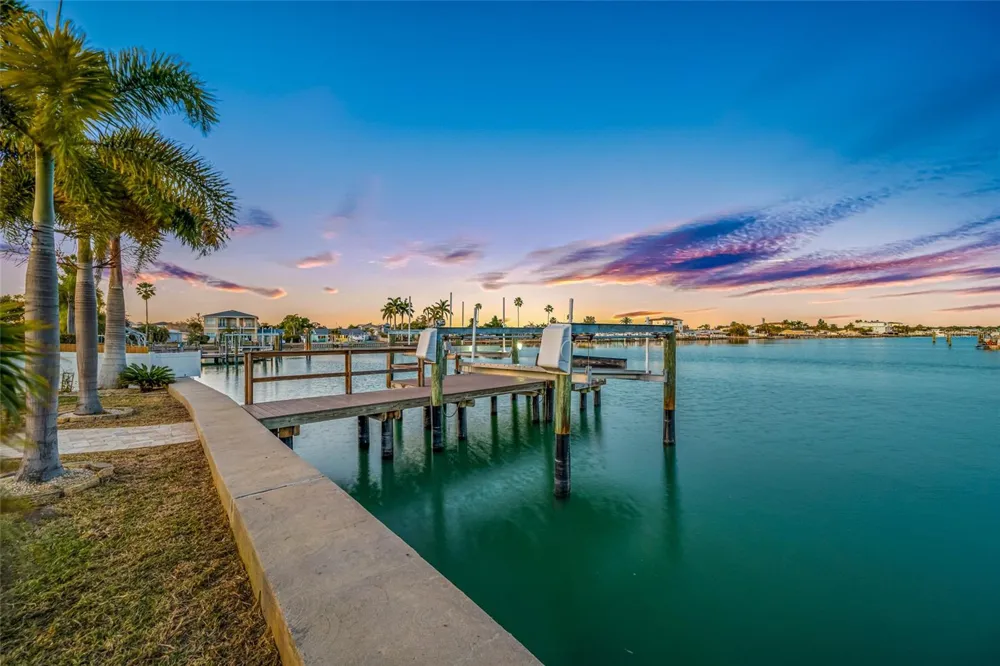 17161 2ND STREET E North Redington Beach, FL 33708