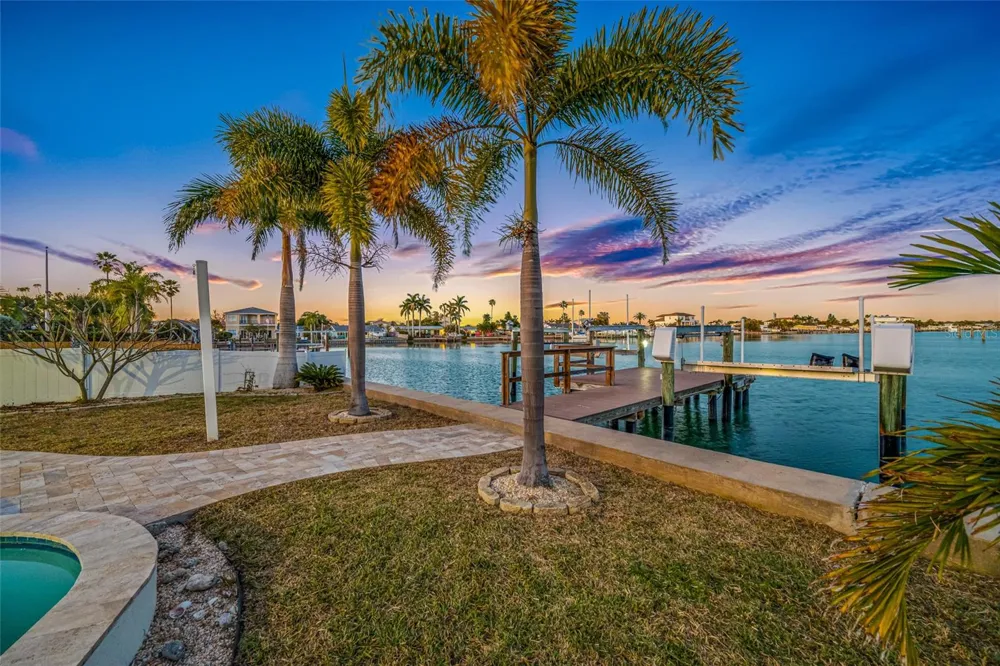 17161 2ND STREET E North Redington Beach, FL 33708