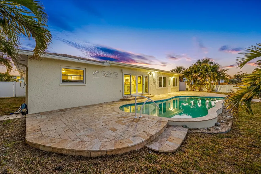 17161 2ND STREET E North Redington Beach, FL 33708
