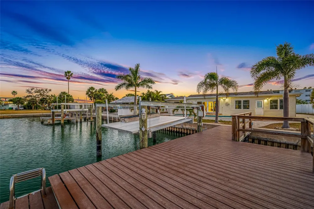 17161 2ND STREET E North Redington Beach, FL 33708