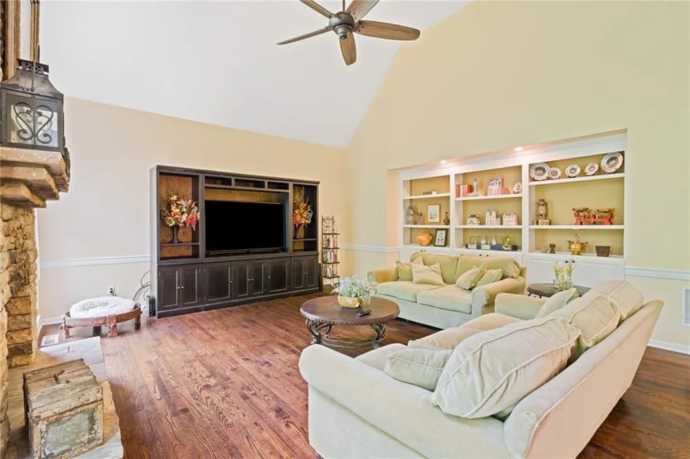 163 Woodcliff Drive Suwanee, GA 30024