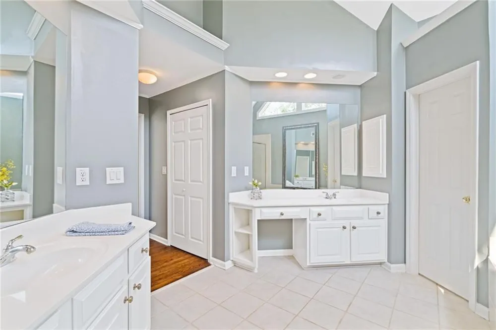 163 Woodcliff Drive Suwanee, GA 30024