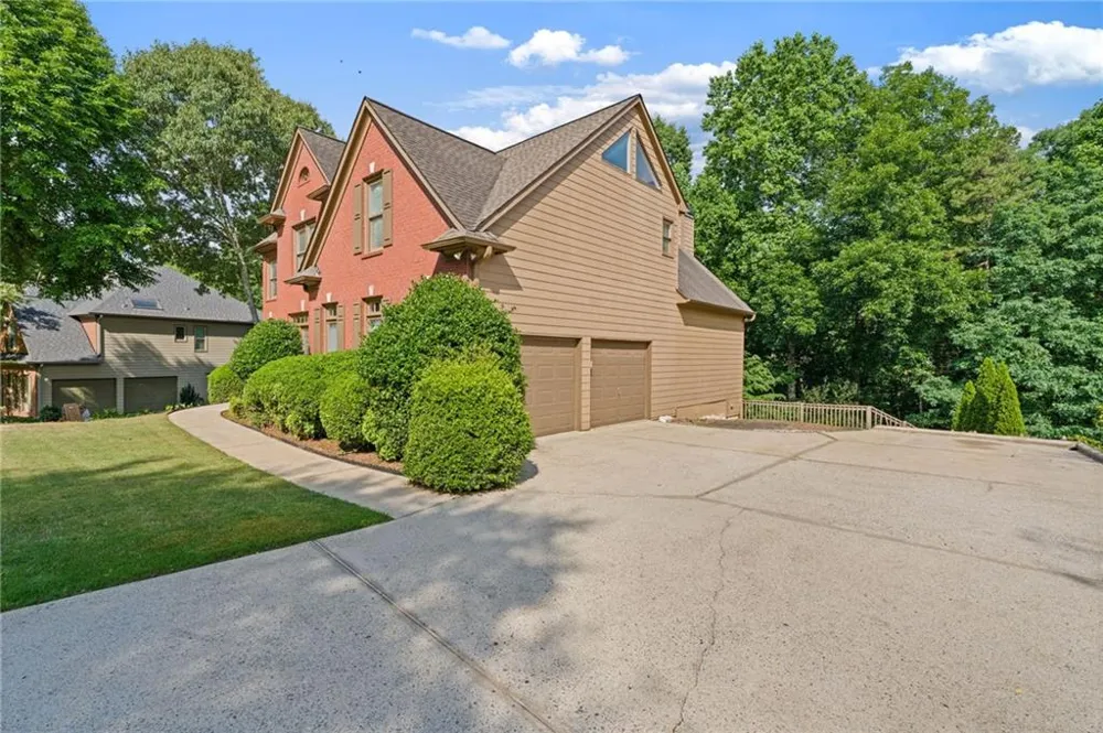 163 Woodcliff Drive Suwanee, GA 30024
