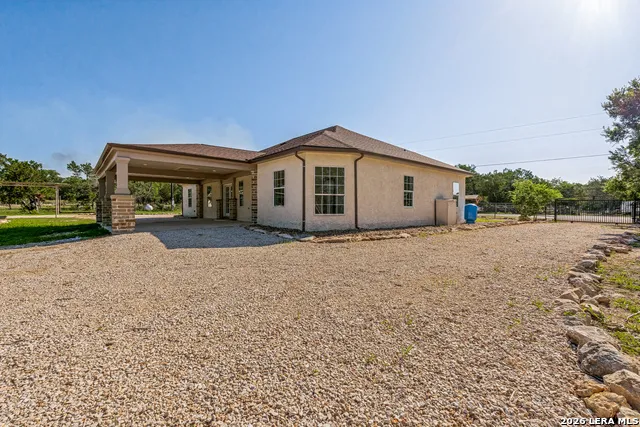 72 JANA LN Spring Branch, TX 78070