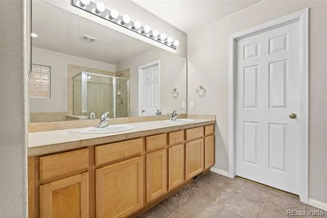 1433 S Emporia Court Aurora, CO 80247