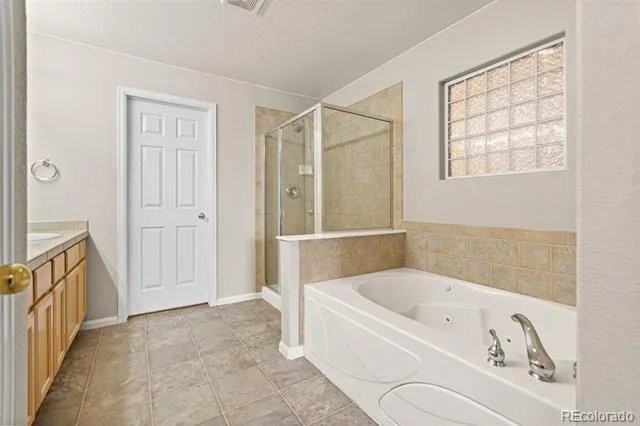 1433 S Emporia Court Aurora, CO 80247