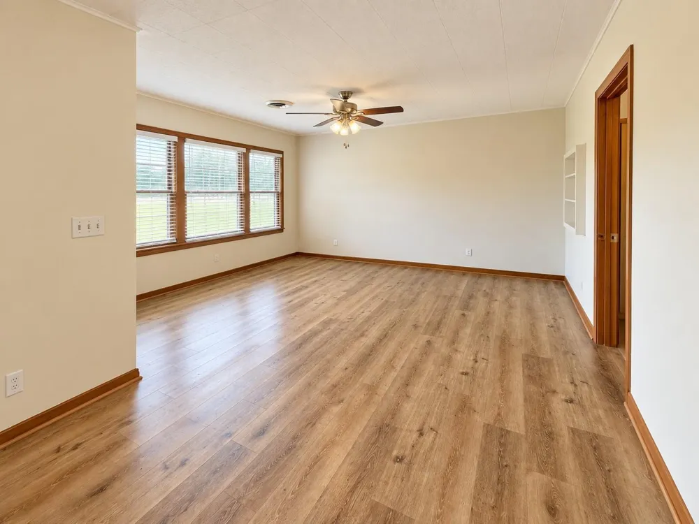 341 Jefferson Street Cat Spring, TX 78933
