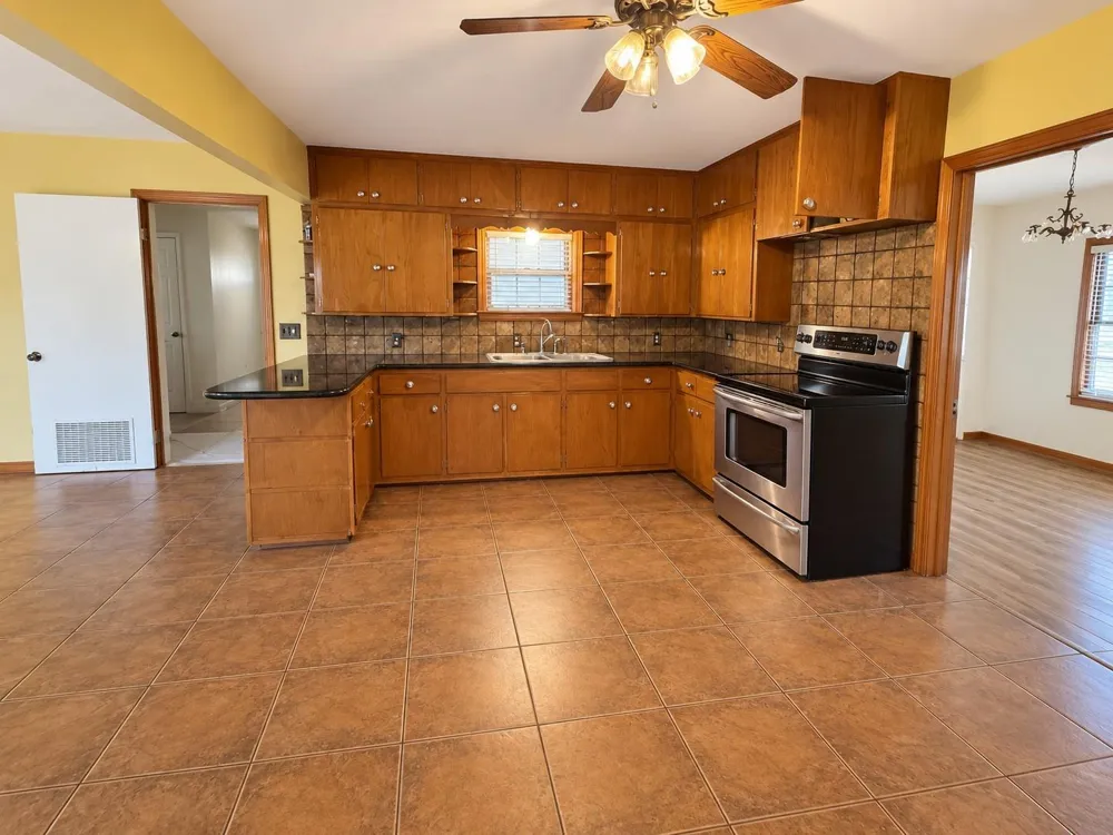 341 Jefferson Street Cat Spring, TX 78933