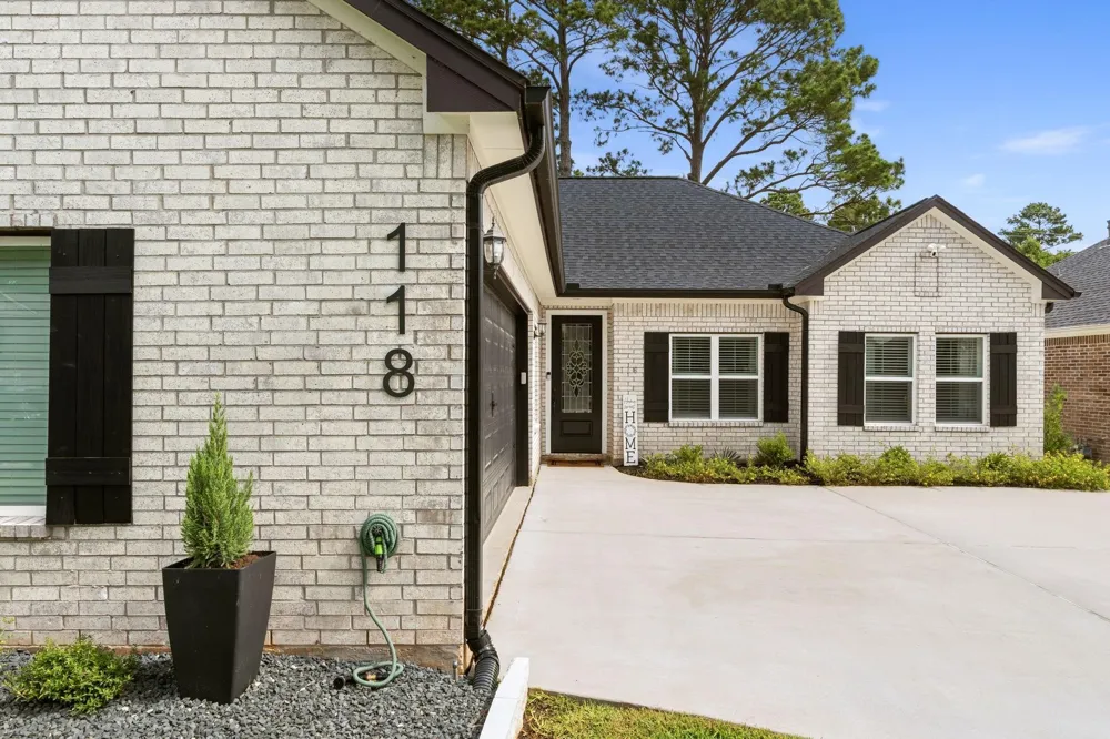 118 Wick Willow Road Montgomery, TX 77356